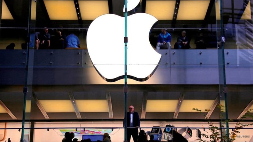 Apple in talks with Disney, others on VR content for new headset: Bloomberg News Apple in talks with Disney, others on VR content for new headset: Bloomberg News