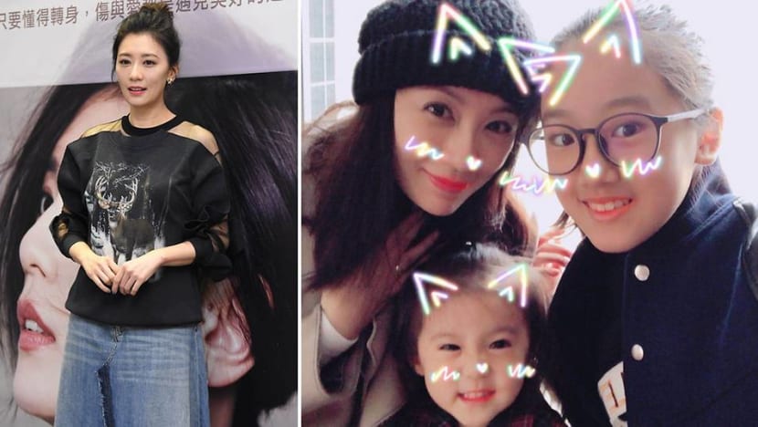 Alyssa Chia shares family anecdotes at book signing event