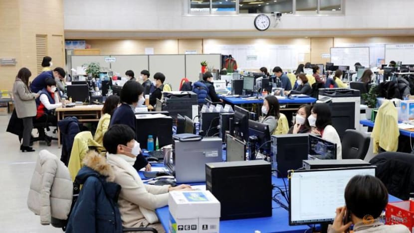 How South Korea's early COVID-19 success left it scrambling to contain a new wave How South Korea's early COVID-19 success left it scrambling to contain a new wave