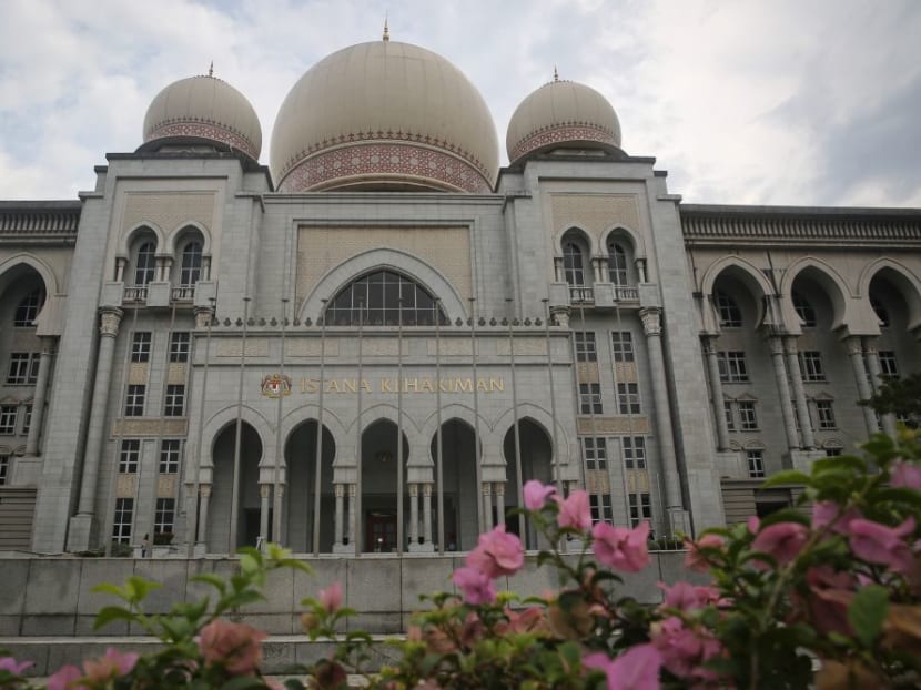 Malaysian Chief Justice Tun Tengku Maimun Tuan Mat and six other judges decided that the evidence showed that Ms Rosliza was born illegitimate and that the facts do not show her as being a Muslim.