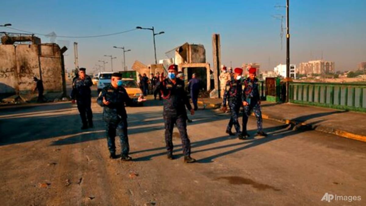 Irak mengosongkan lokasi aksi duduk, setahun setelah protes massal dimulai