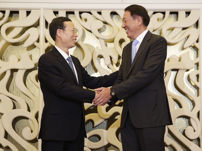 DPM Teo Chee Hean (right) meeting Chinese Vice Premier Zhang Gaoli at Shangri-la Hotel on Oct 12. TODAY file photo