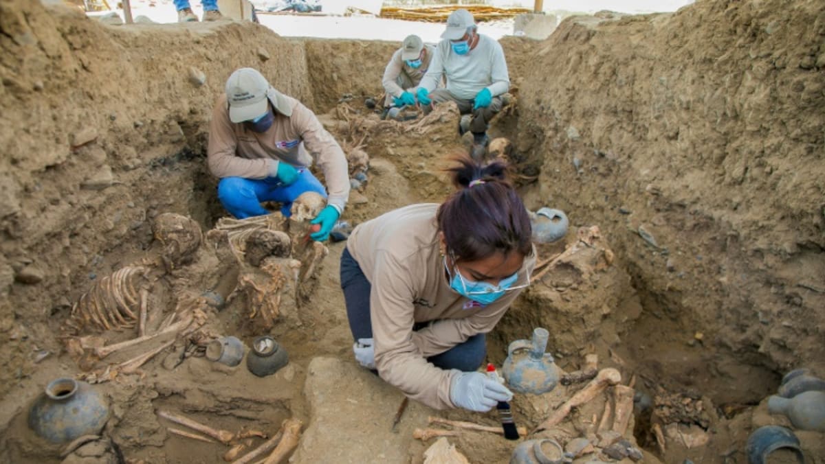 Arkeolog menemukan kuburan massal pra-Columbus di Peru