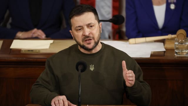 泽连斯基撤换国防部长 向国会提名乌梅罗夫接替职务