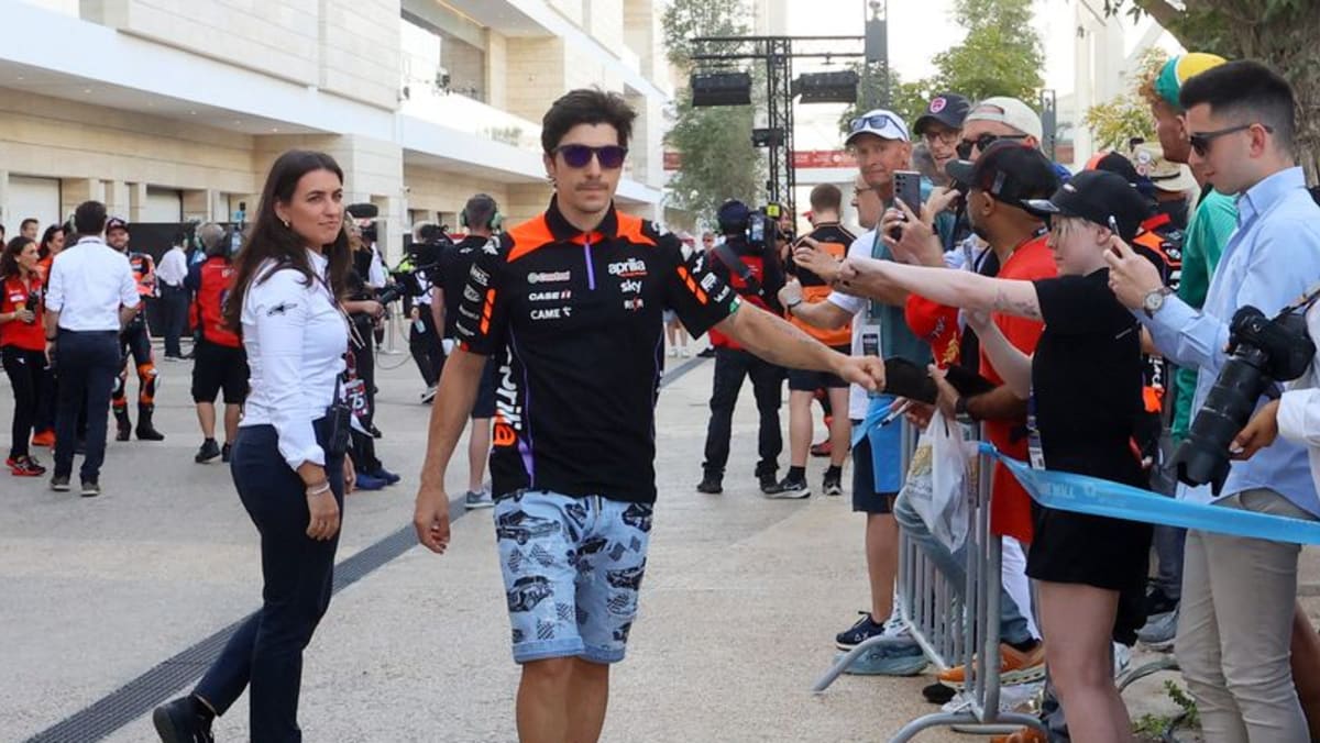 Vinales wins Portuguese GP sprint after Bagnaia error, Marquez second