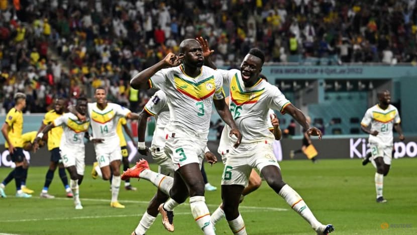 Senegal play wide to bypass Ecuador's midfield in 2-1 win Senegal play wide to bypass Ecuador's midfield in 2-1 win