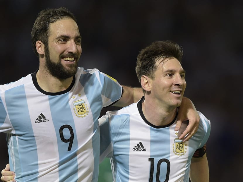 Argentina's Gonzalo Higuain (L) and Lionel Messi. Photo: AFP