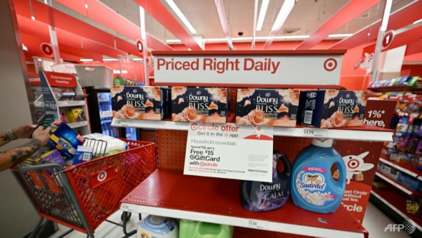 US retail sales flatline in July as gas prices fall US retail sales flatline in July as gas prices fall