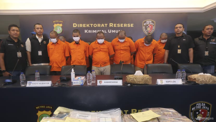 Indonesian police crack down on traffickers who sent 122 people to sell their kidneys in Cambodia