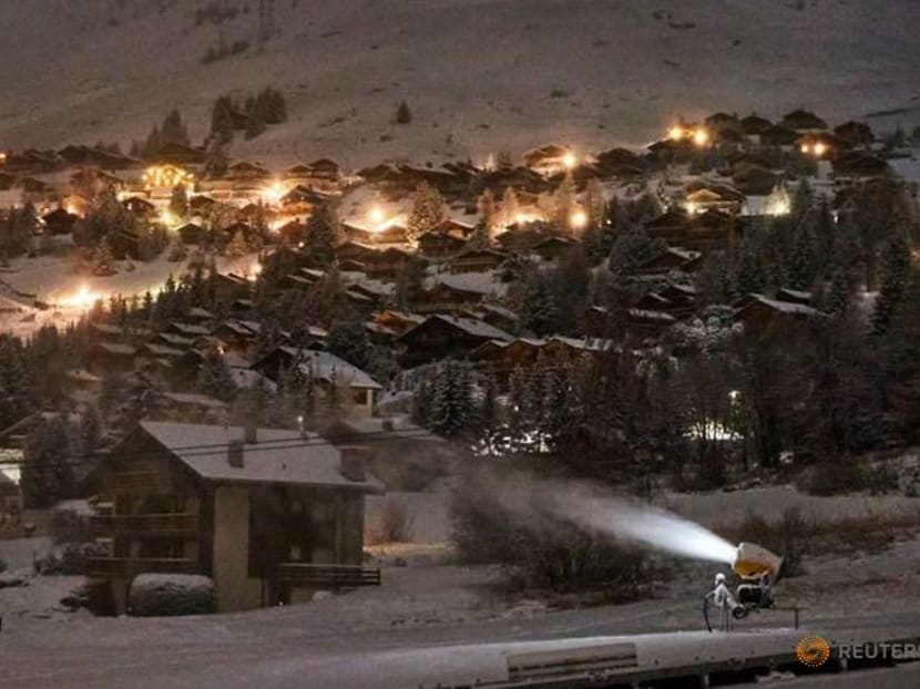 Swiss plough ahead with skiing despite neighbours' fears Swiss plough ahead with skiing despite neighbours' fears