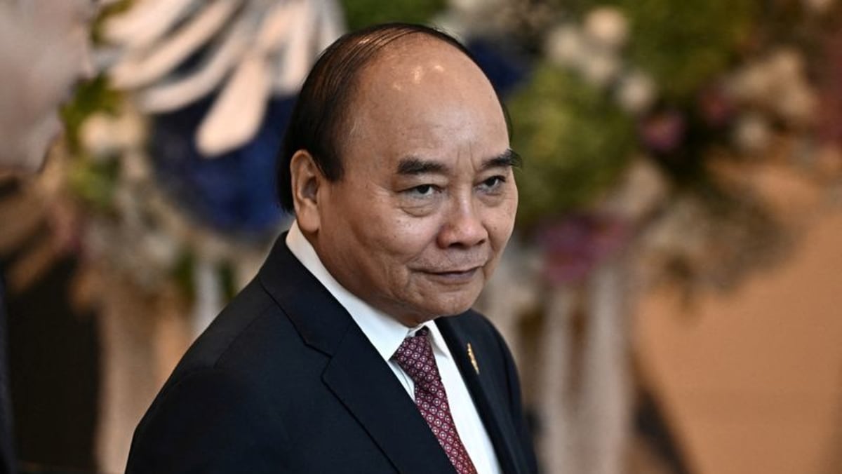 Presiden Vietnam Phuc mengundurkan diri, menyalahkan ‘pelanggaran’ para menteri