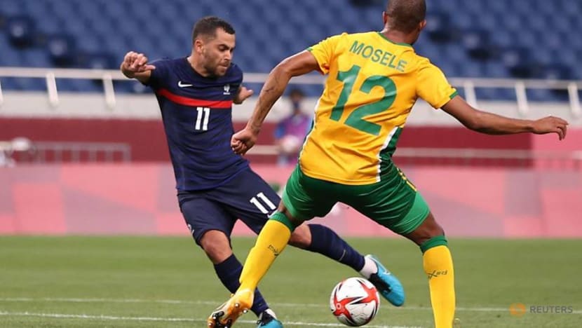 Olympics-Soccer-France leave it late to sink South Africa, Brazil held