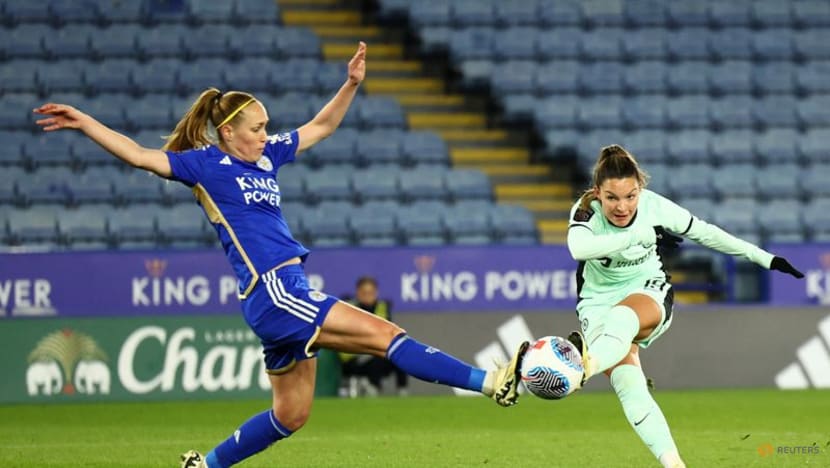 Chelsea rout Leicester to go top of Women s Super League CNA