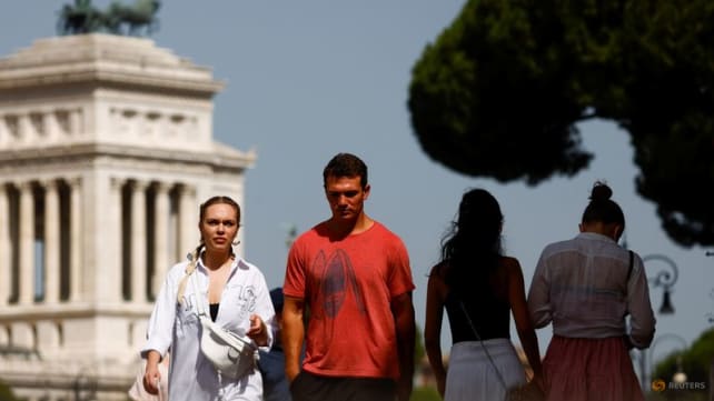Italy reports 49 COVID-19 deaths, 11,555 new cases