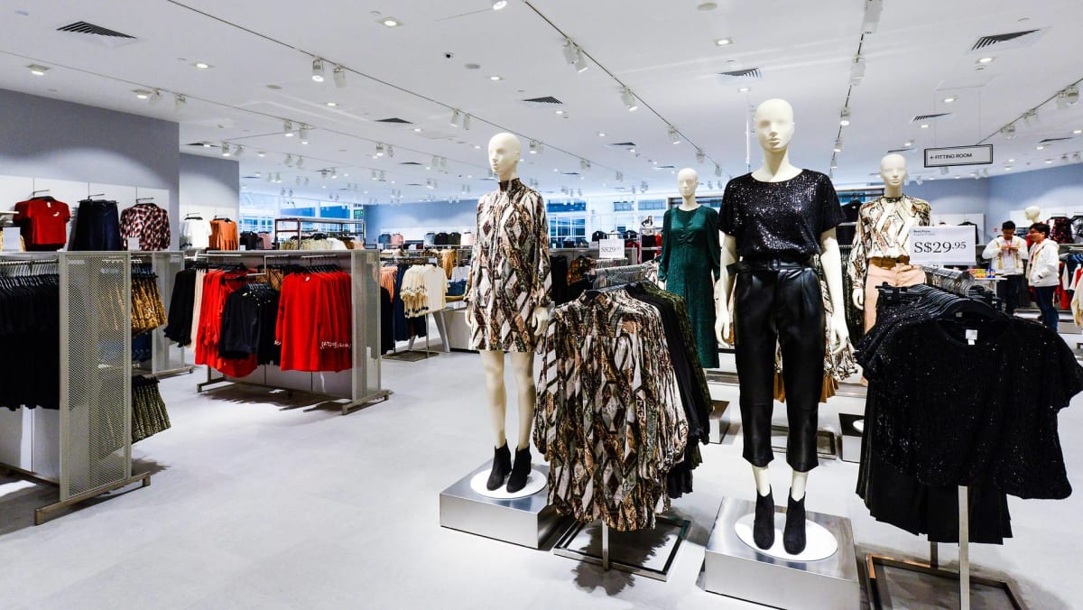 H&M Singapore Re-opens On June 19, Clothes Will Be Disinfected Or ...