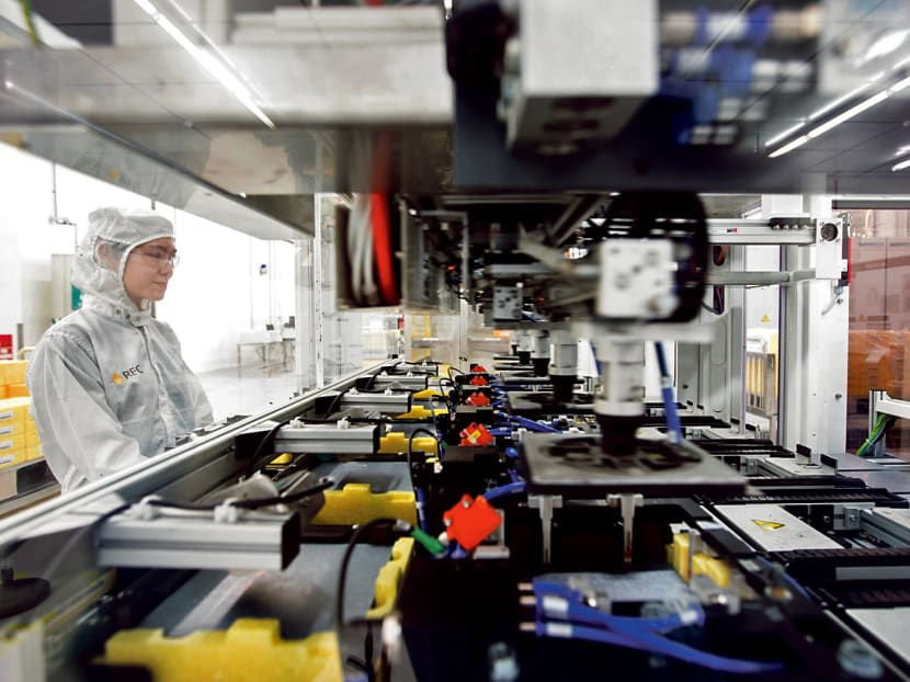 Singapore factory activity expands for sixth straight month in February Singapore factory activity expands for sixth straight month in February