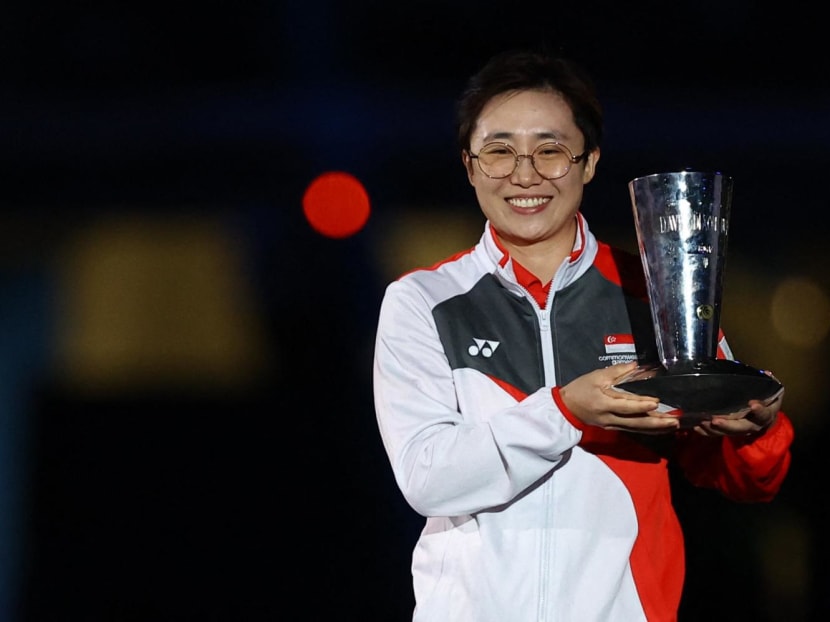 Feng Tianwei with the David Dixon Award during the closing ceremony of the Commonwealth Games in Birmingham, England, on Aug 8, 2022. 