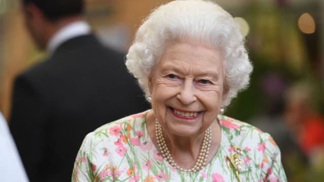 英女王不会出席皇家花园派对