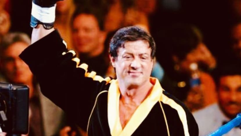 Stallone umum Rocky Balboa 'gantung' sarung tangan