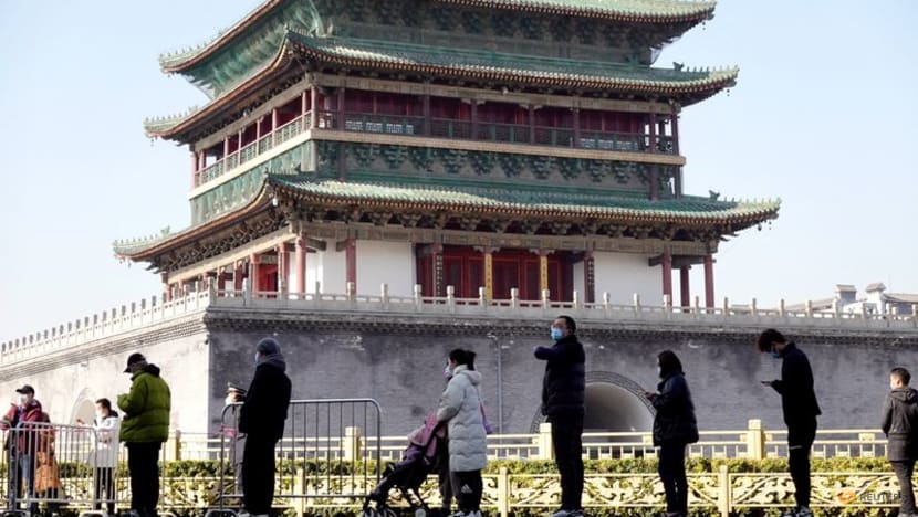 China's Xi'an marks first week of lockdown as COVID-19 cases persist China's Xi'an marks first week of lockdown as COVID-19 cases persist