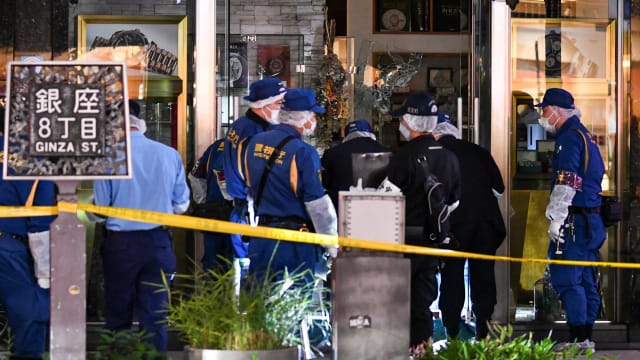 日本东京银座高级手表店遭蒙面匪徒抢劫 四人被捕