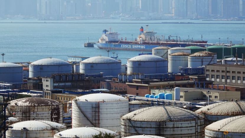 China's Sept crude oil imports fall, fuel exports hit 15-mth high China's Sept crude oil imports fall, fuel exports hit 15-mth high