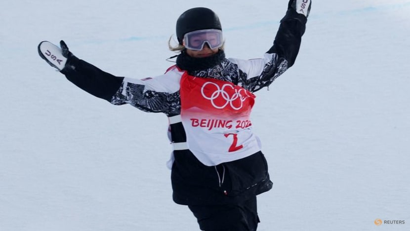 Snowboarding: American 'golden girl' Kim blows away rivals to retain halfpipe title Snowboarding: American 'golden girl' Kim blows away rivals to retain halfpipe title