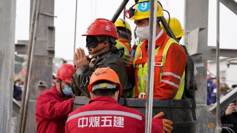 Six killed in fire at gold mine in eastern China Six killed in fire at gold mine in eastern China