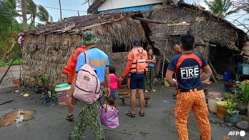 Philippines braces for typhoon Man-yi as Usagi weakens - CNA
