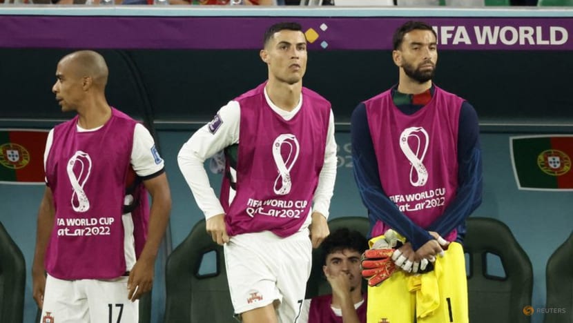 South Korea beat Portugal to squeeze into next round at World Cup