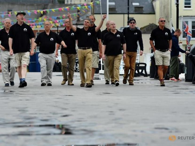 Singers welcome G7 leaders to Cornwall with shanties by the sea Singers welcome G7 leaders to Cornwall with shanties by the sea