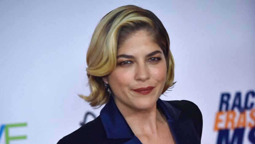 Selma Blair Says Her Multiple Sclerosis Is In Remission: “My Prognosis Is Great”