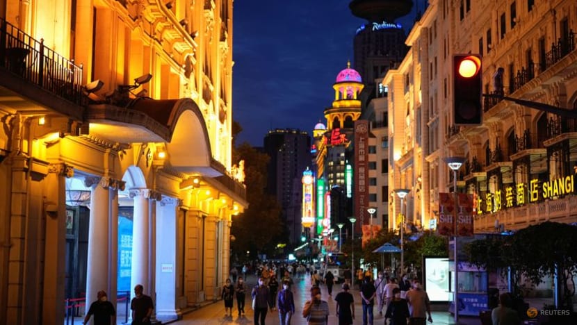 Shanghai's economy shrinks again in May but at slower pace Shanghai's economy shrinks again in May but at slower pace