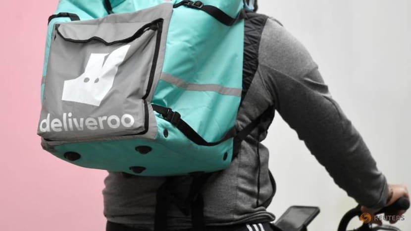 Deliveroo dives 30per cent as London debut of the decade turns torrid Deliveroo dives 30per cent as London debut of the decade turns torrid