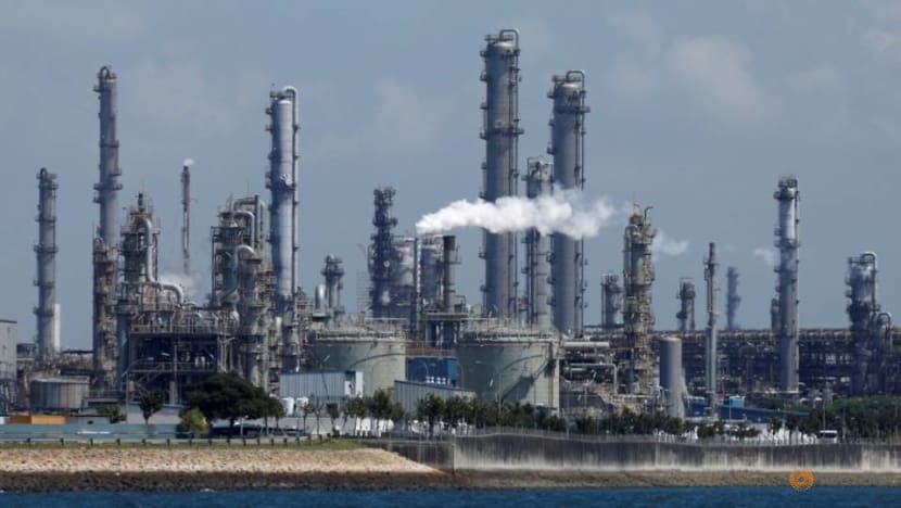 About 1,250 workers to benefit from new training council by Shell and local employees’ union About 1,250 workers to benefit from new training council by Shell and local employees’ union