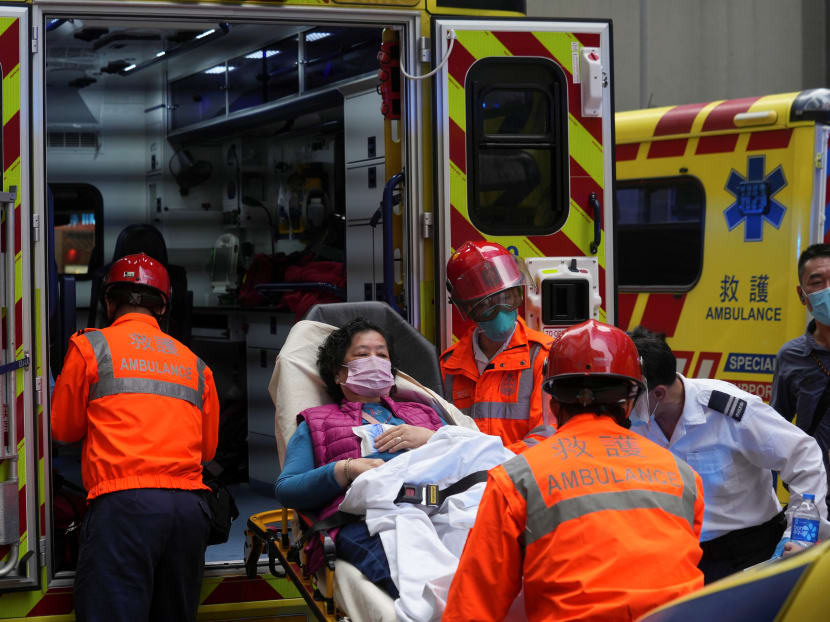 Hong Kong fire traps 150 people on roof of 39-storey building Hong Kong fire traps 150 people on roof of 39-storey building
