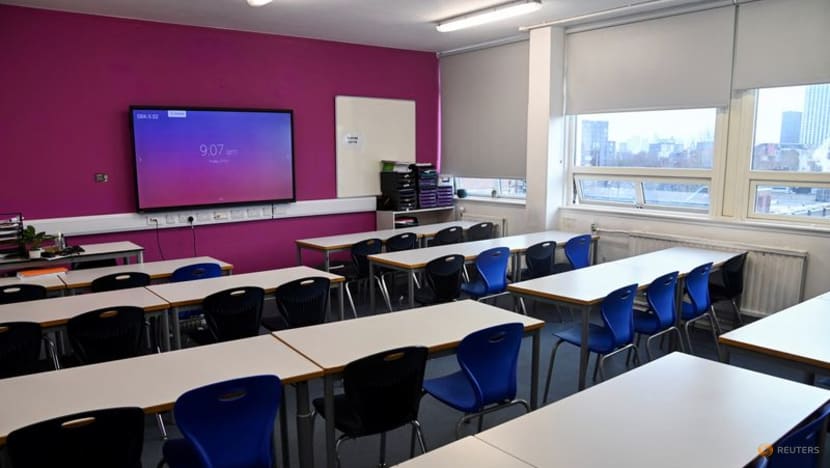 Teachers join mass walkout in Britain after decade-long pay squeeze Teachers join mass walkout in Britain after decade-long pay squeeze