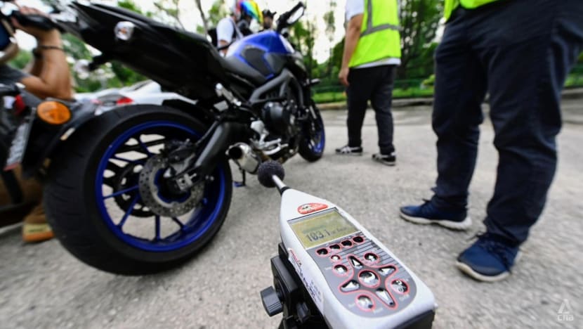 12 motorists caught during checks on foreign-registered vehicles near Woodlands Checkpoint 12 motorists caught during checks on foreign-registered vehicles near Woodlands Checkpoint