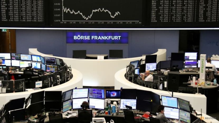 Stocks, yields slide after US jobs report as Omicron looms Stocks, yields slide after US jobs report as Omicron looms