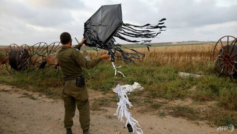 Israel ketatkan sekatan Gaza sedang layang-layang api cetus kebimbangan berlaku perang