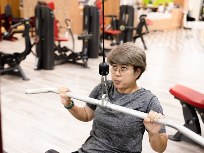 Weak muscle strength among midlife women more than doubles the risk of diabetes, Singapore study finds