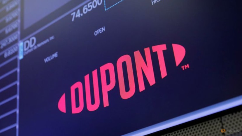 DuPont scraps $5.2 billion Rogers buyout due to China hurdles DuPont scraps $5.2 billion Rogers buyout due to China hurdles