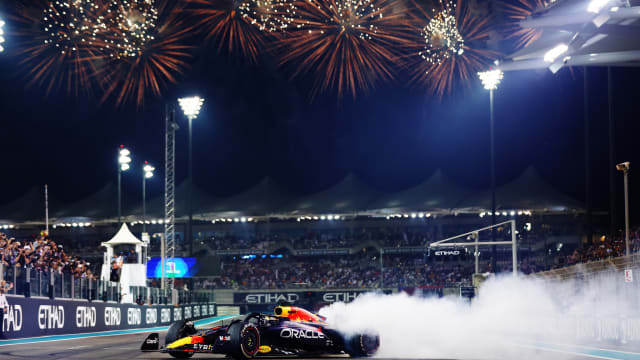 F1阿布扎比大奖赛：维斯塔潘创赛季第15次夺冠纪录