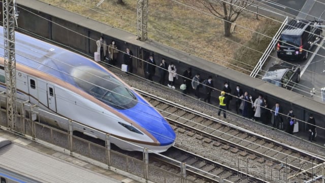 日本东北多条新干线列车因停电 被迫全天暂停服务