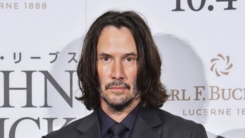 Keanu Reeves Praises "Thoughtful And Effective" Safety Protocols When Matrix 4 Resumes Filming Keanu Reeves Praises "Thoughtful And Effective" Safety Protocols When Matrix 4 Resumes Filming