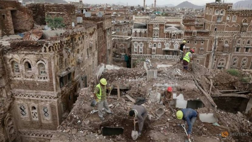 "Semua yang kami miliki kini terkubur" - rumah tua Sana'a musnah akibat cuaca buruk