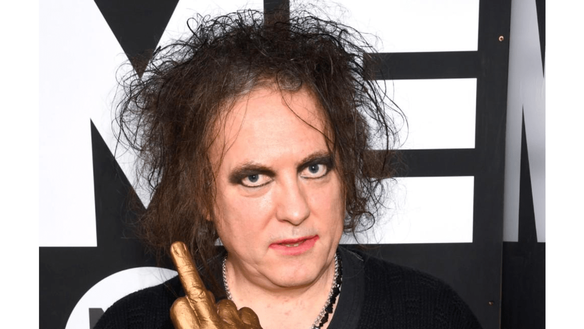 Robert Smith The Cure will release new album this year 8days
