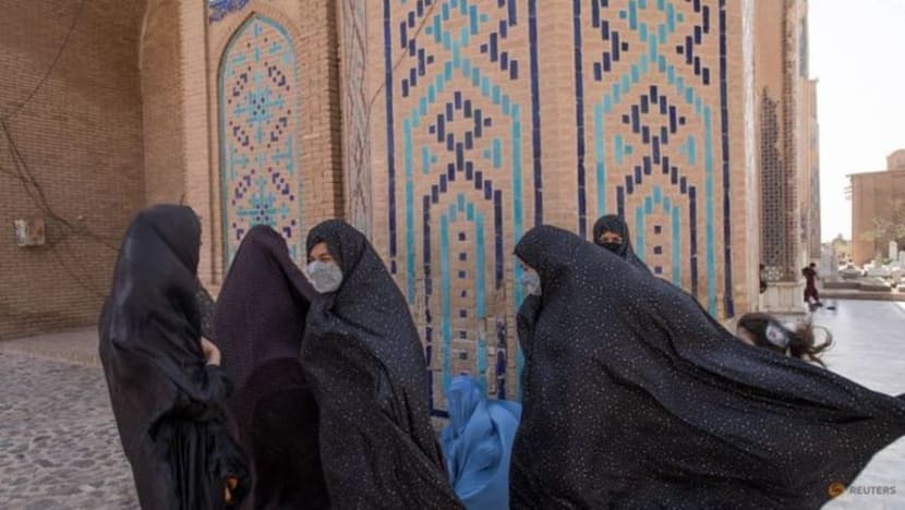 Wanita dibenarkan di universiti, kelas campur dilarang, kata Taliban Wanita dibenarkan di universiti, kelas campur dilarang, kata Taliban