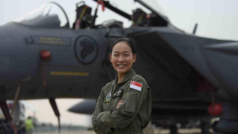S’pore’s First F-15SG Female Pilot Reveals The Most Annoying Scenes In ...