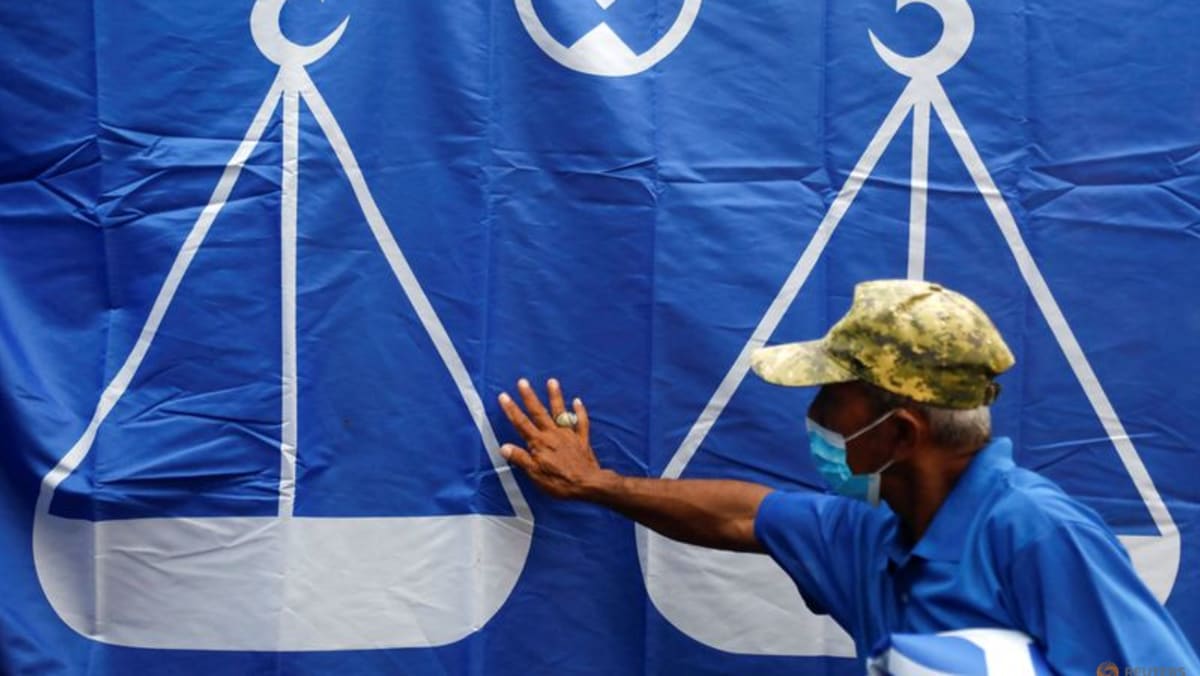 Barisan Nasional menegaskan kembali dukungannya terhadap pemerintahan yang dipimpin Anwar di tengah dugaan rencana untuk merebut kekuasaan